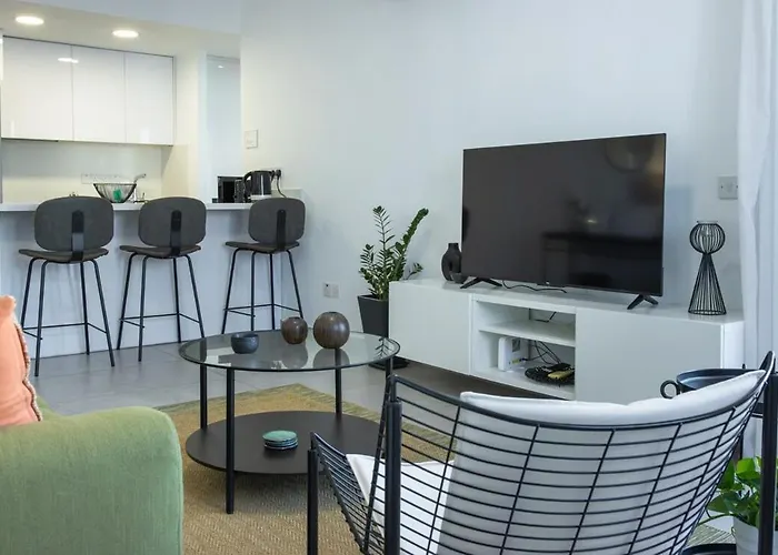 Stylish Modern Center Lefkoşa